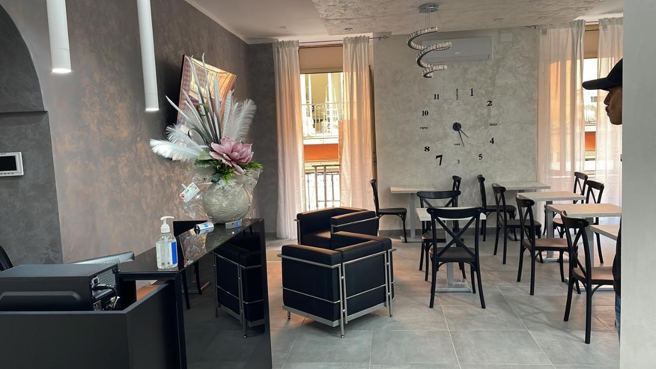 Hotel Poker Napoli Esterno foto